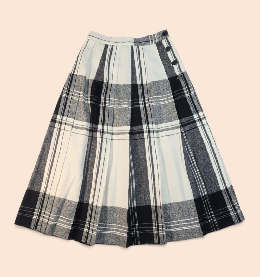 Vintage 1980s C.S. Petites by Copley Square Plaid Pleated Midi Skirt